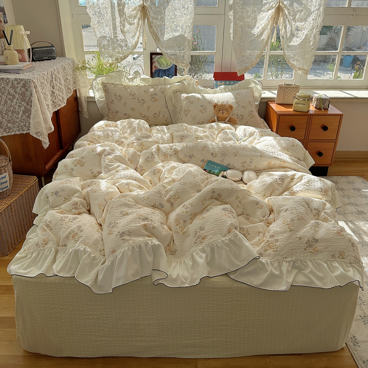 91家纺网 家纺一手货源 找家纺 凯洛奇 2026新款公主风云感泡芙纱花边款四件套 莫兰花