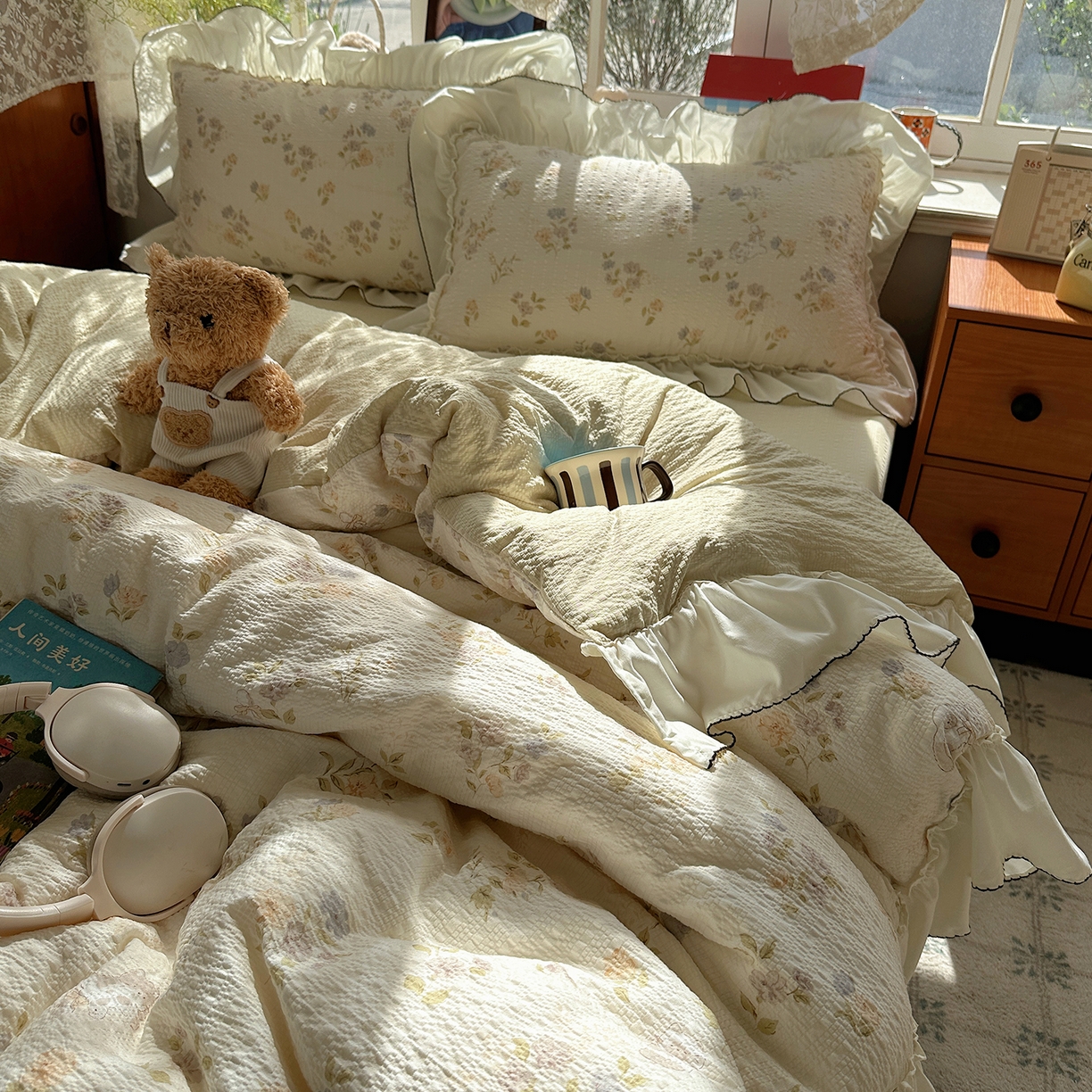 91家纺网 家纺一手货源 找家纺 凯洛奇 2026新款公主风云感泡芙纱花边款四件套 莫兰花