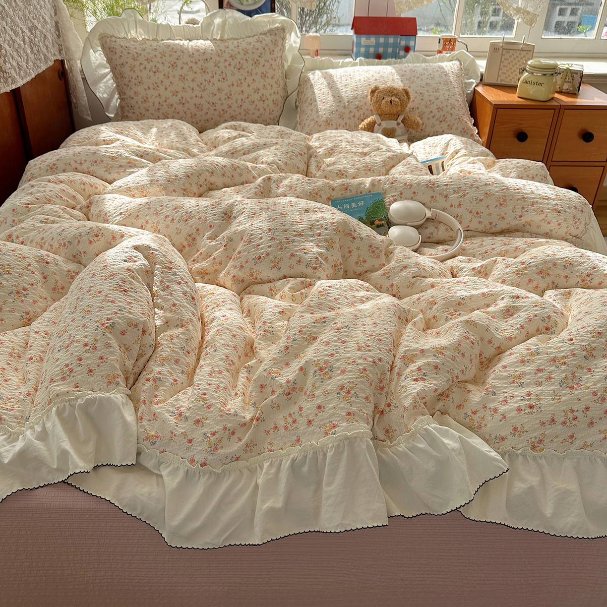 91家纺网 家纺一手货源 找家纺 凯洛奇 2026新款公主风云感泡芙纱花边款四件套 浅花谣