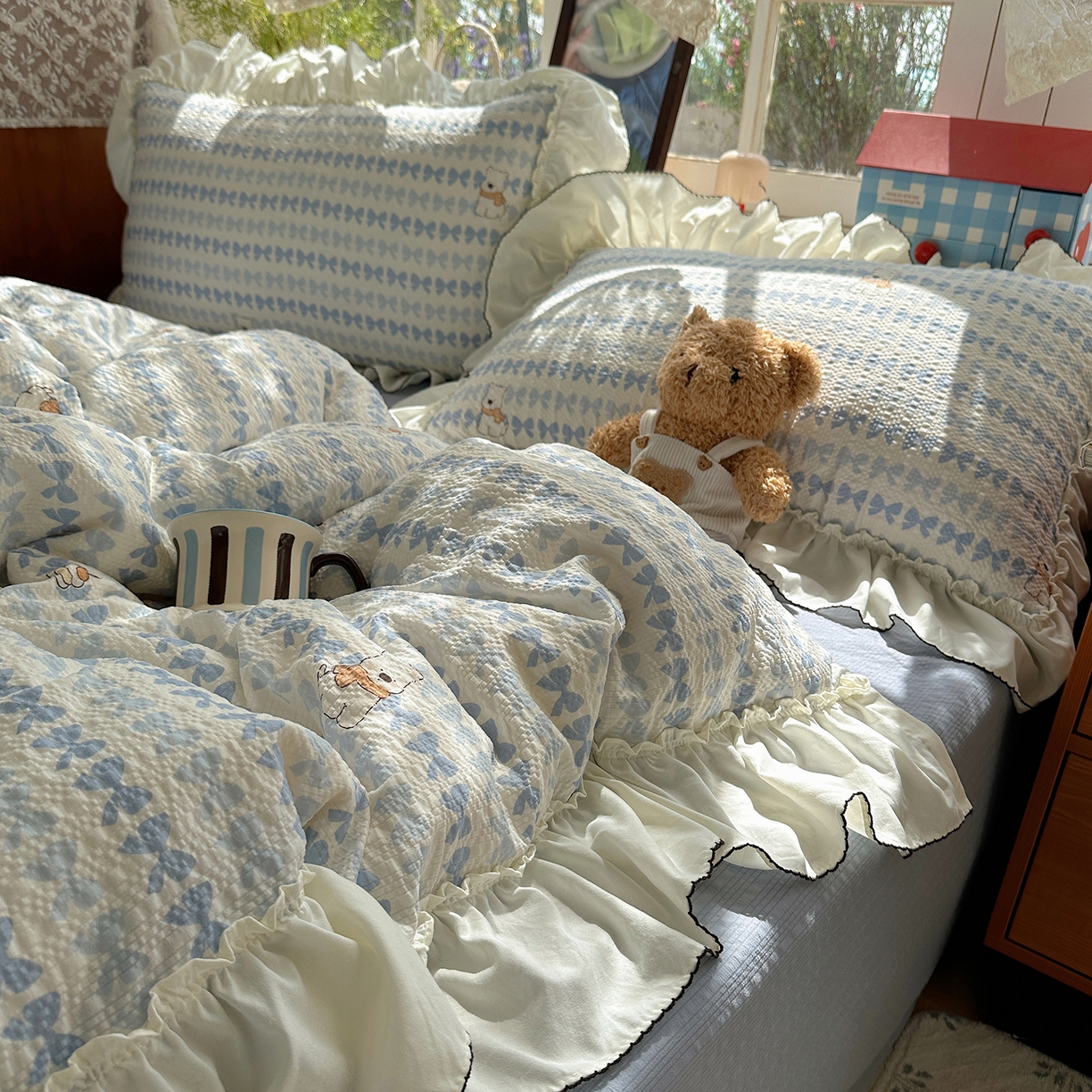 91家纺网 家纺一手货源 找家纺 凯洛奇 2026新款公主风云感泡芙纱花边款四件套 海盐蝶