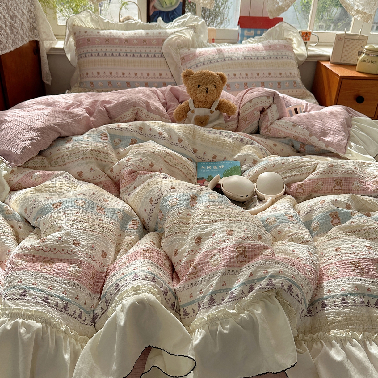 91家纺网 家纺一手货源 找家纺 凯洛奇 2026新款公主风云感泡芙纱花边款四件套 软萌熊