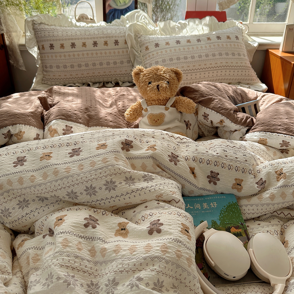 91家纺网 家纺一手货源 找家纺 凯洛奇 2026新款公主风云感泡芙纱花边款四件套 奶棕熊