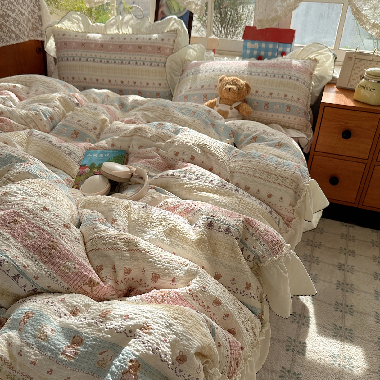 91家纺网 家纺一手货源 找家纺 凯洛奇 2026新款公主风云感泡芙纱花边款四件套 软萌熊