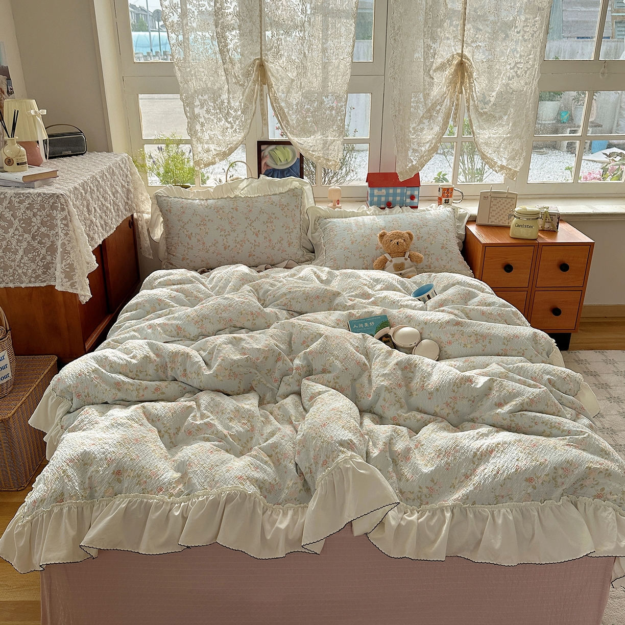 91家纺网 家纺一手货源 找家纺 凯洛奇 2026新款公主风云感泡芙纱花边款四件套 浅蓝花