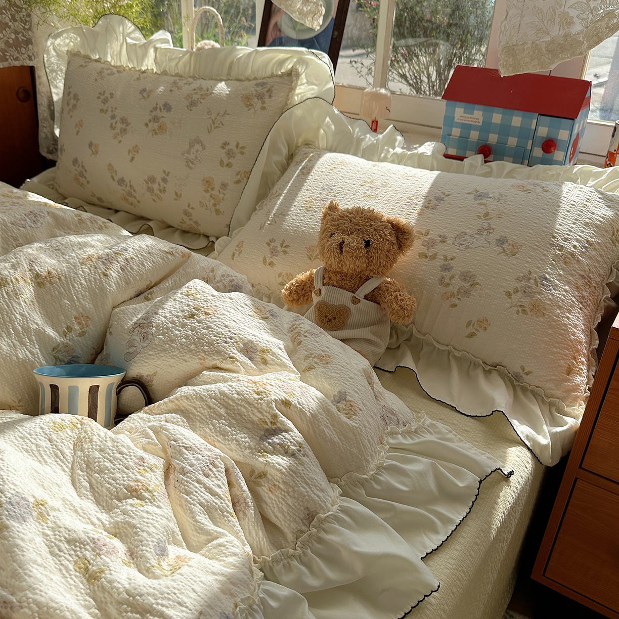 91家纺网 家纺一手货源 找家纺 凯洛奇 2026新款公主风云感泡芙纱花边款四件套 莫兰花