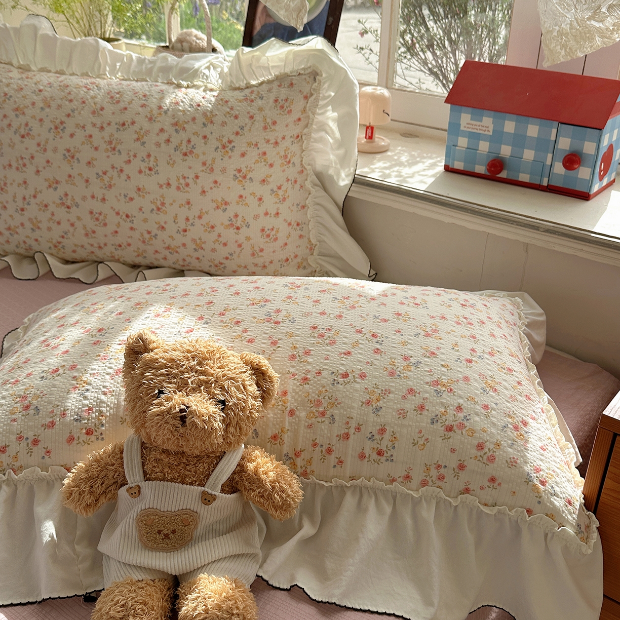 91家纺网 家纺一手货源 找家纺 凯洛奇 2026新款公主风云感泡芙纱花边款四件套 浅花谣