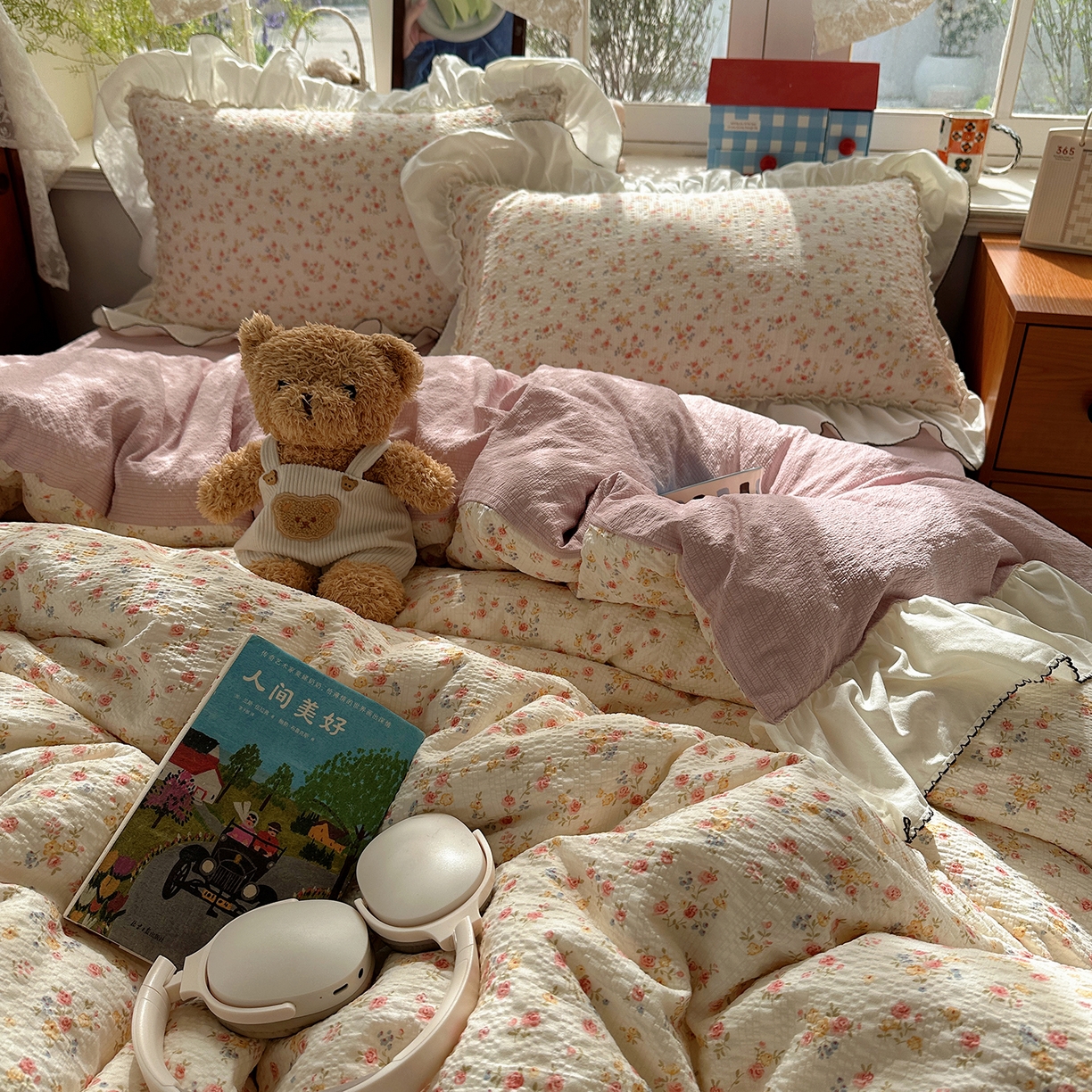 91家纺网 家纺一手货源 找家纺 凯洛奇 2026新款公主风云感泡芙纱花边款四件套 浅花谣