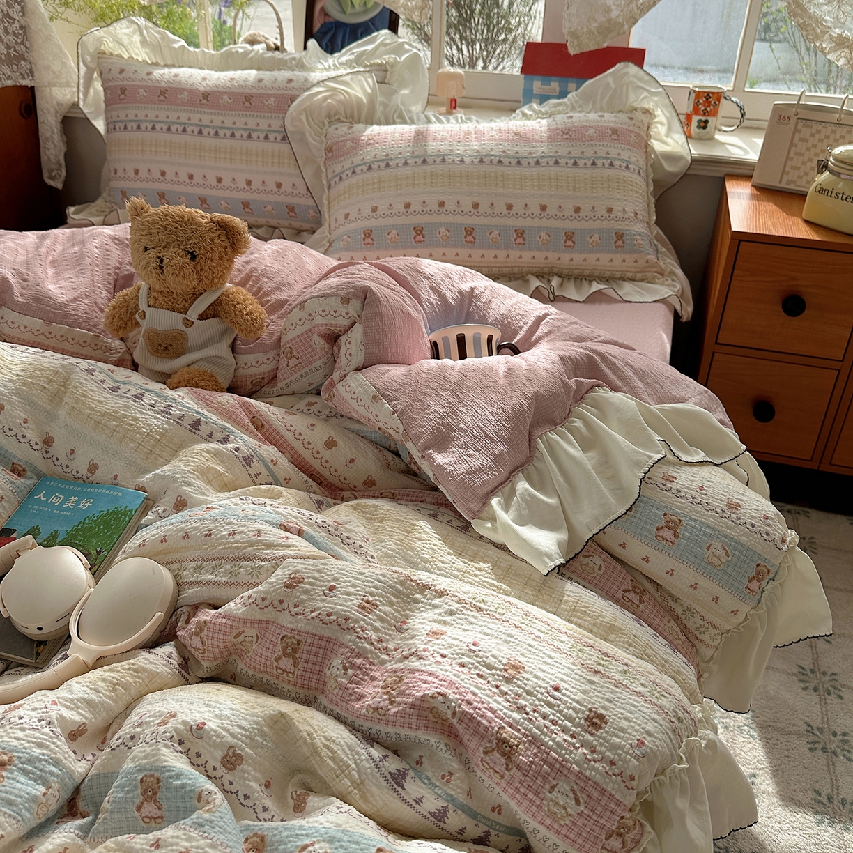 91家纺网 家纺一手货源 找家纺 凯洛奇 2026新款公主风云感泡芙纱花边款四件套 软萌熊