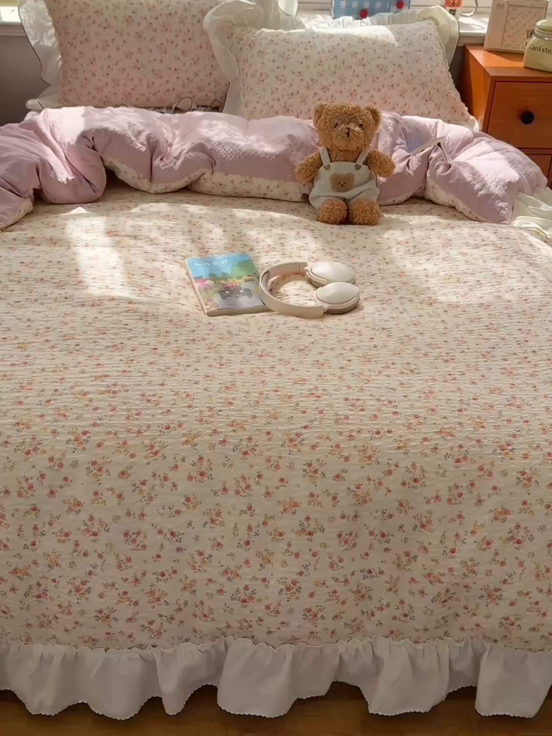 91家纺网 家纺一手货源 找家纺 凯洛奇 2026新款公主风云感泡芙纱花边款四件套 浅花谣