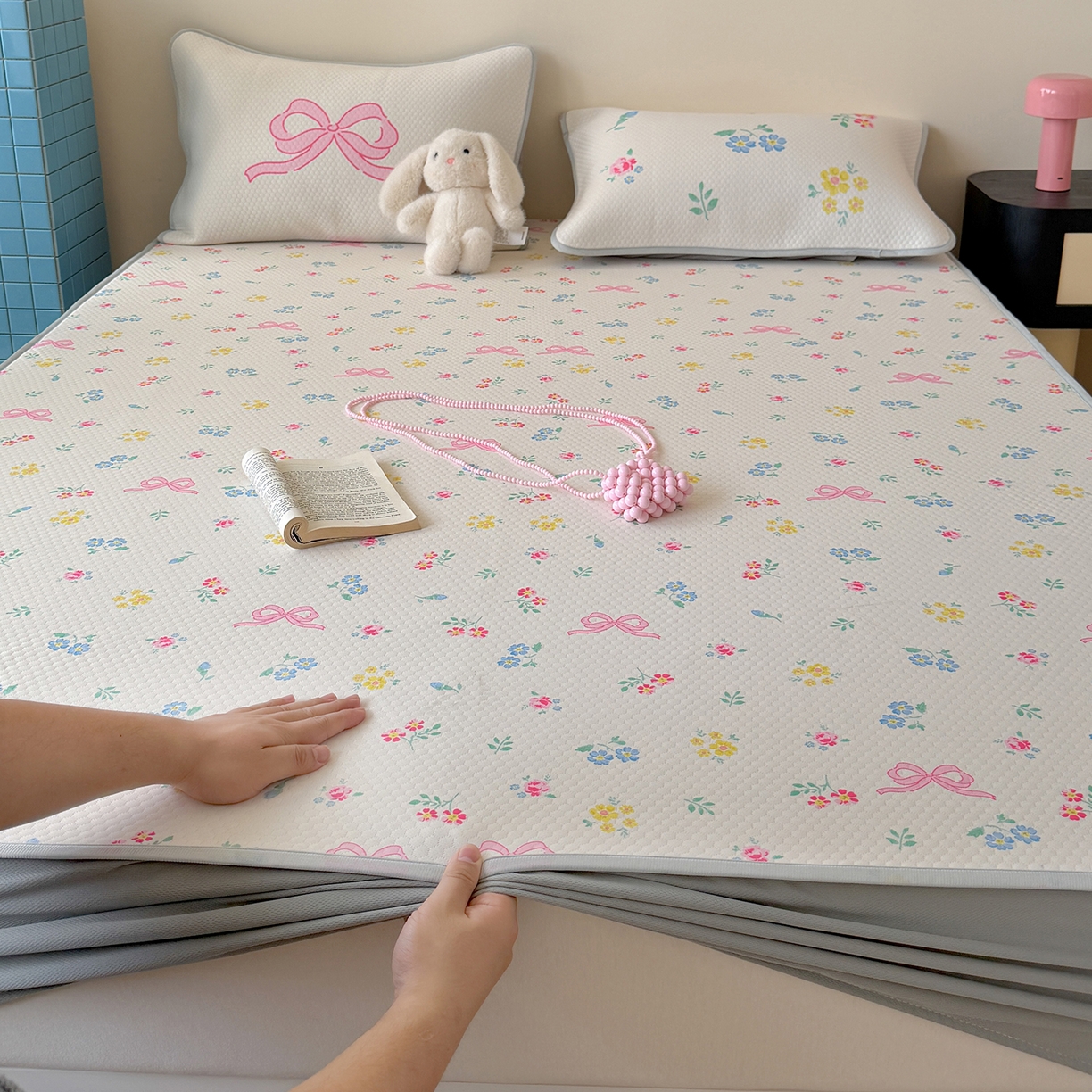 91家纺网 家纺一手货源 找家纺 （总）Sweet dreams甜梦 2026新款A类数码印花凉感豆豆床笠款凉席--小版