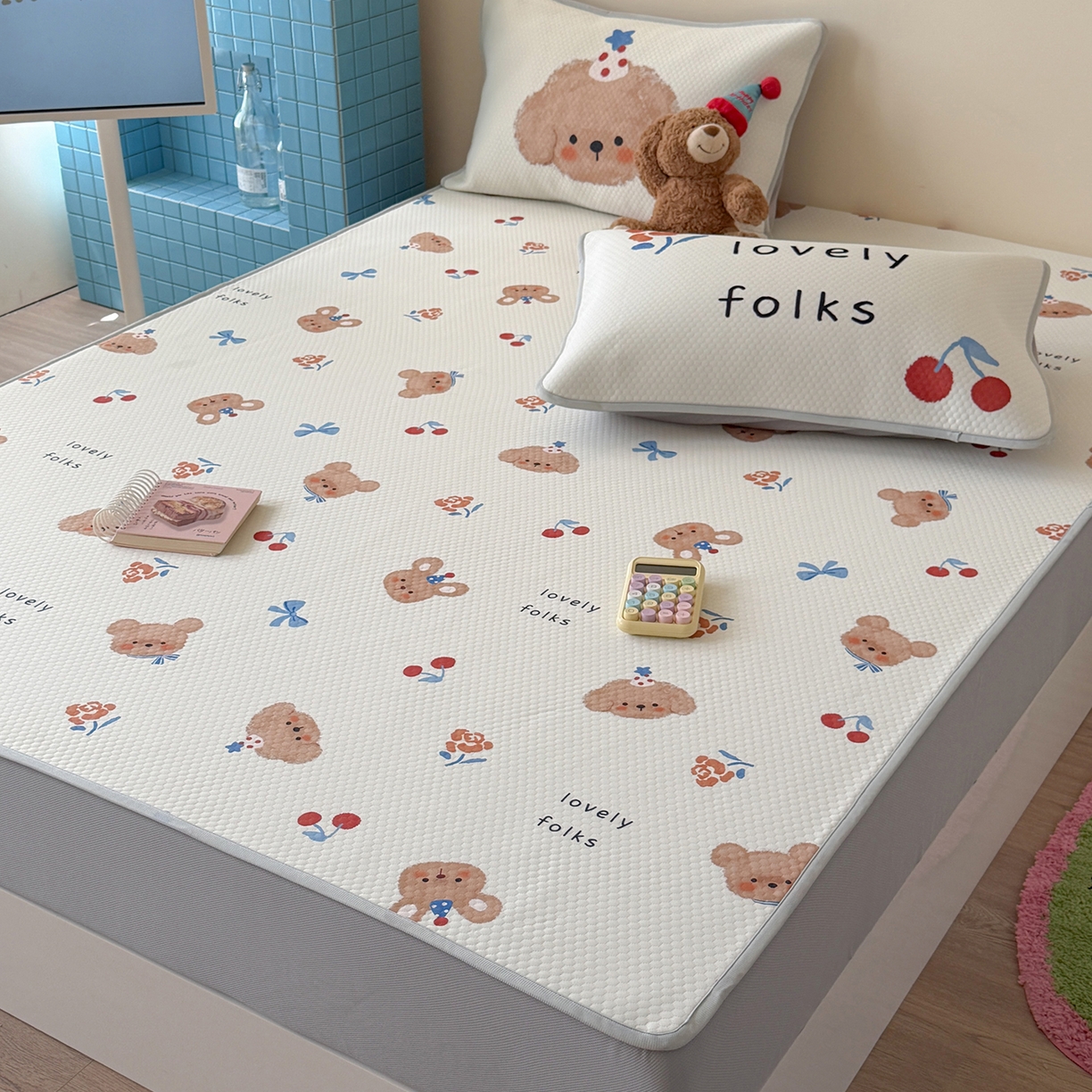 91家纺网 家纺一手货源 找家纺 Sweet dreams甜梦 2026新款A类数码印花凉感豆豆床笠款凉席--小版 蝴蝶结狗狗