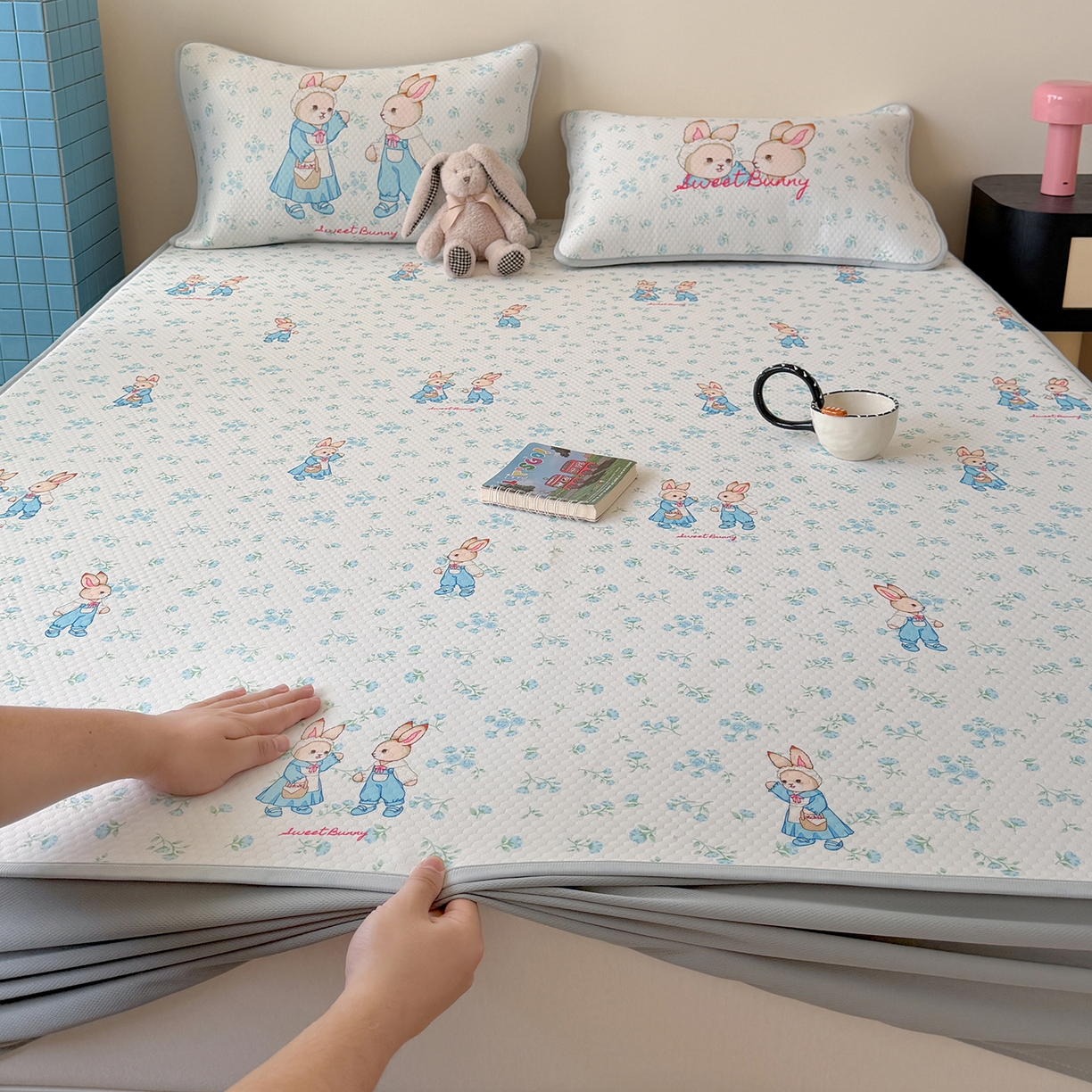 Sweet dreams甜梦 2026新款A类数码印花凉感豆豆床笠款凉席--小版 花纹兔