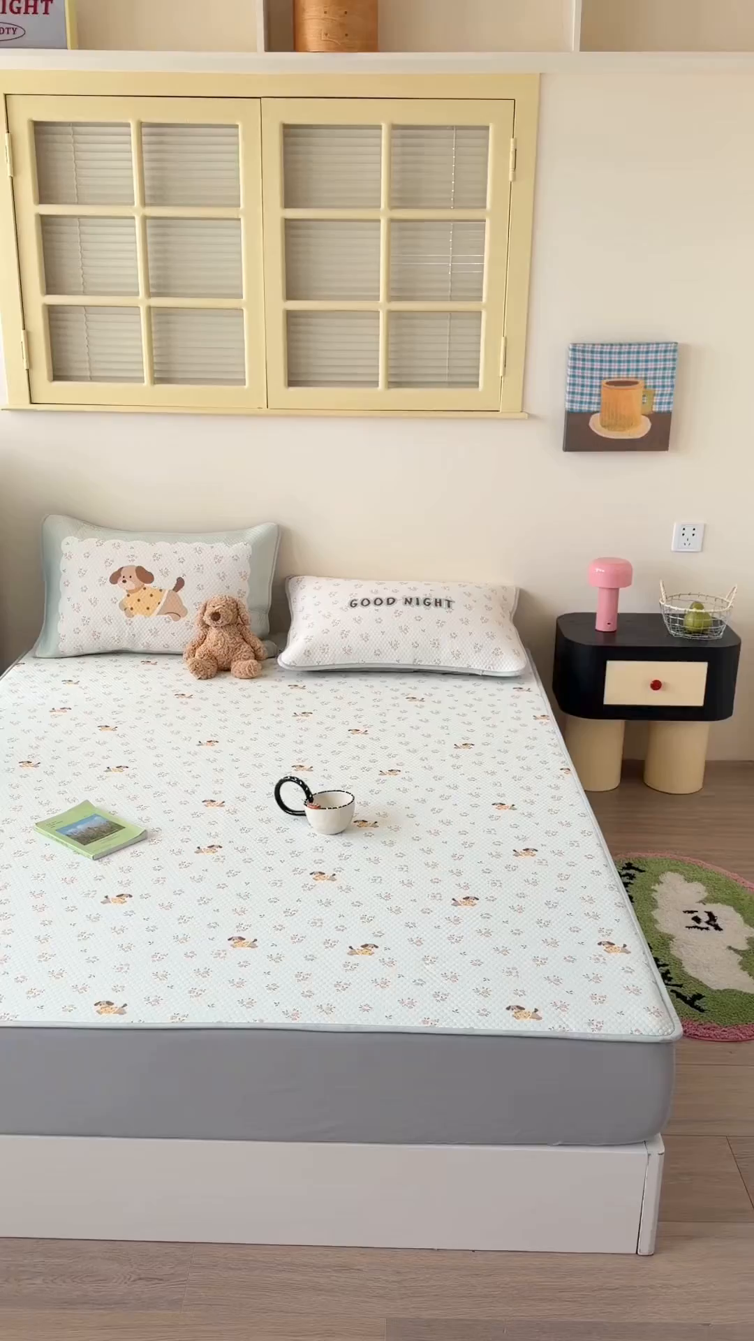 91家纺网 家纺一手货源 找家纺 Sweet dreams甜梦 2026新款A类数码印花凉感豆豆床笠款凉席--小版 黄花小狗