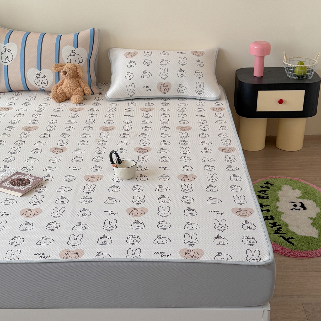 91家纺网 家纺一手货源 找家纺 Sweet dreams甜梦 2026新款A类数码印花凉感豆豆床笠款凉席--小版 美好一天