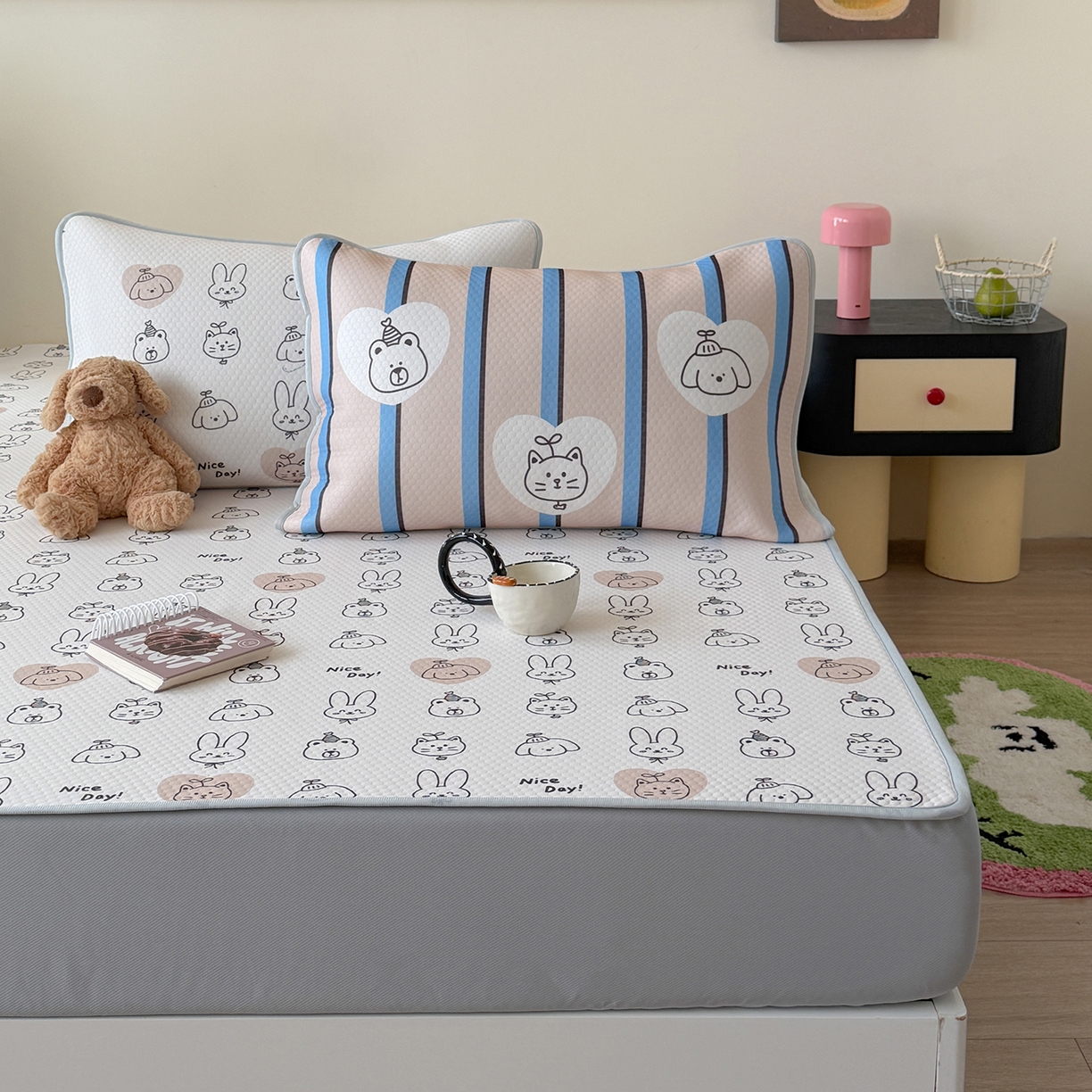 91家纺网 家纺一手货源 找家纺 Sweet dreams甜梦 2026新款A类数码印花凉感豆豆床笠款凉席--小版 美好一天