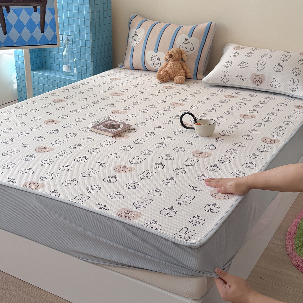 91家纺网 家纺一手货源 找家纺 Sweet dreams甜梦 2026新款A类数码印花凉感豆豆床笠款凉席--小版 美好一天