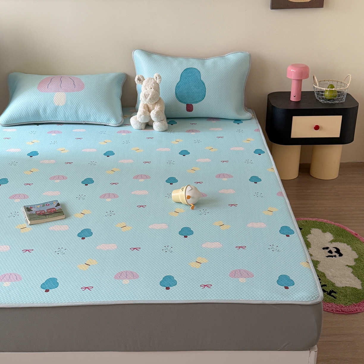 91家纺网 家纺一手货源 找家纺 Sweet dreams甜梦 2026新款A类数码印花凉感豆豆床笠款凉席--小版 小森林