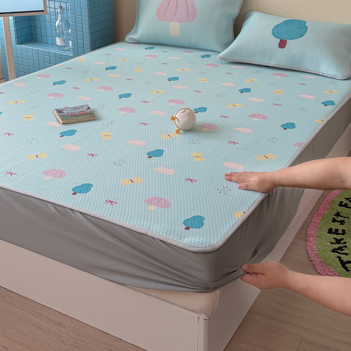 91家纺网 家纺一手货源 找家纺 Sweet dreams甜梦 2026新款A类数码印花凉感豆豆床笠款凉席--小版 小森林