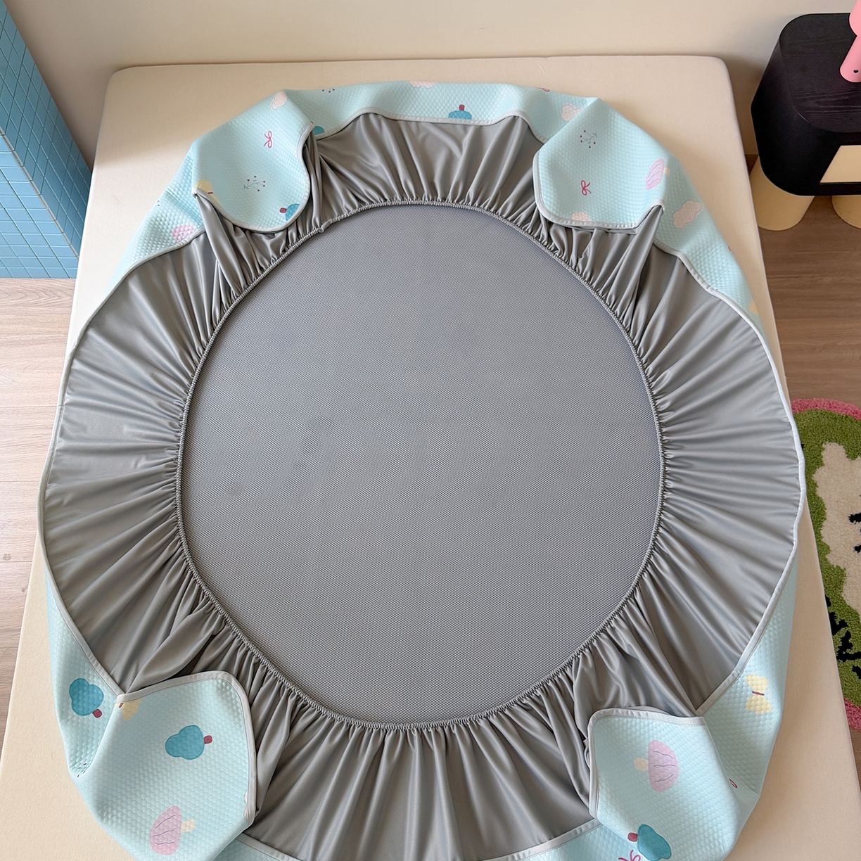 91家纺网 家纺一手货源 找家纺 Sweet dreams甜梦 2026新款A类数码印花凉感豆豆床笠款凉席--小版 小森林