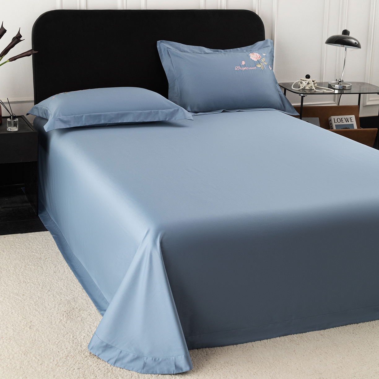 91家纺网 家纺一手货源 找家纺 莉迪娅 2026新款50s双股长绒棉纯色简约绣花床单三件套--玫瑰恋人系列 海藻蓝