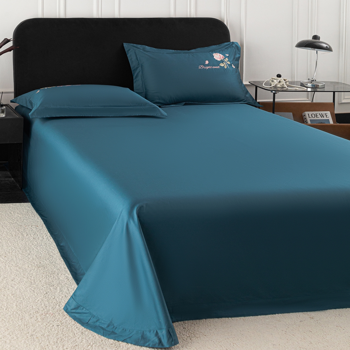 91家纺网 家纺一手货源 找家纺 莉迪娅 2026新款50s双股长绒棉纯色简约绣花床单三件套--玫瑰恋人系列 孔雀兰