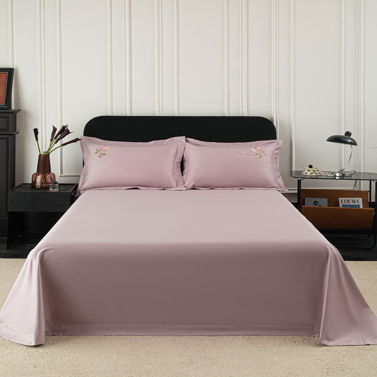 91家纺网 家纺一手货源 找家纺 莉迪娅 2026新款50s双股长绒棉纯色简约绣花床单三件套--玫瑰恋人系列 香芋紫