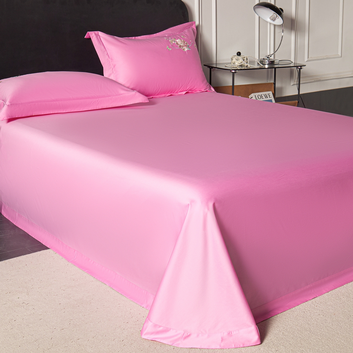 91家纺网 家纺一手货源 找家纺 莉迪娅 2026新款50s双股长绒棉纯色简约绣花床单三件套--花开牡丹系列 仙女粉牡丹