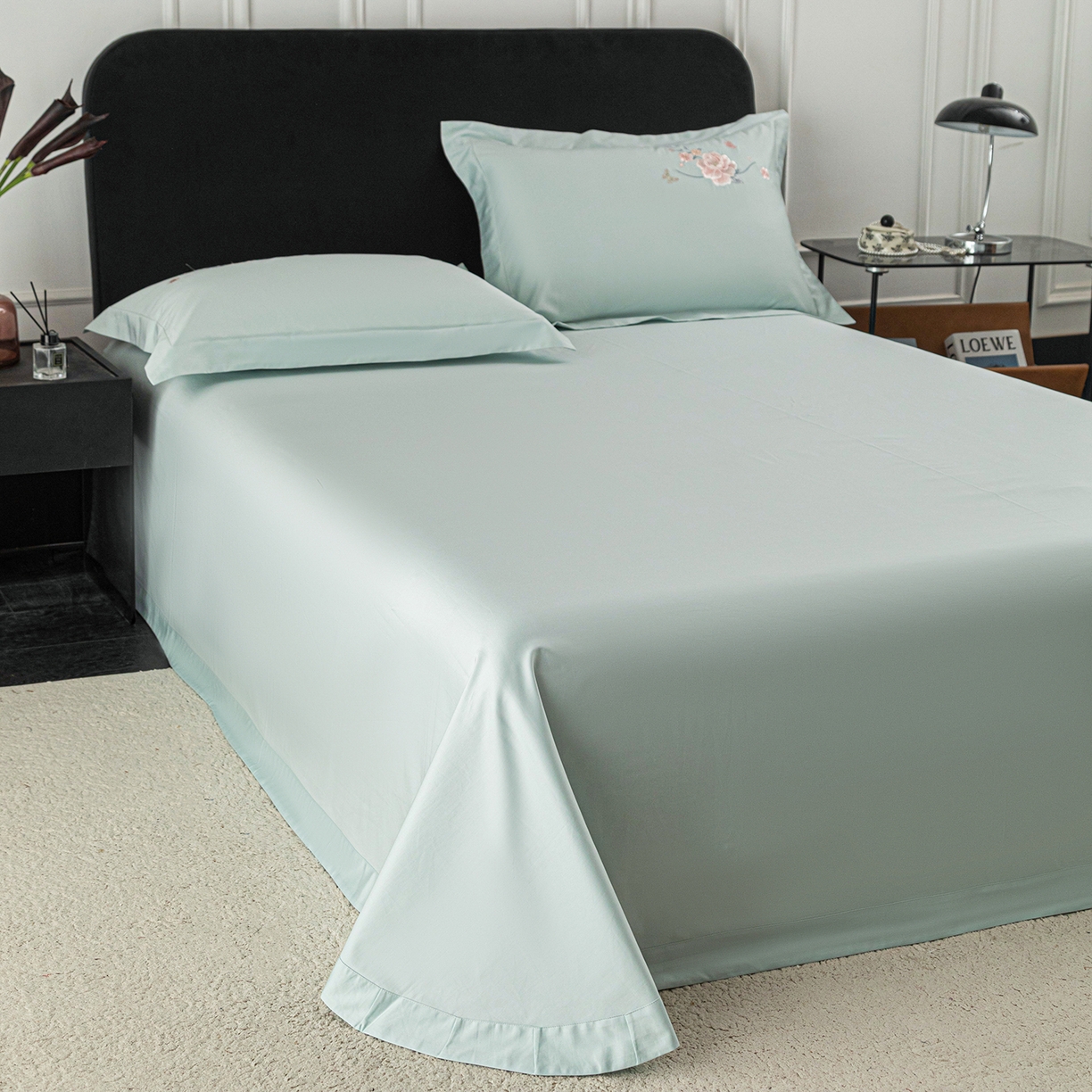 91家纺网 家纺一手货源 找家纺 莉迪娅 2026新款50s双股长绒棉纯色简约绣花床单三件套--花开牡丹系列 水云绿牡丹