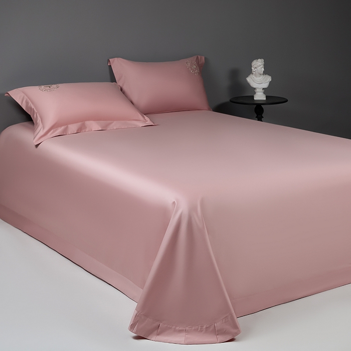 91家纺网 家纺一手货源 找家纺 莉迪娅 2026新款50s双股长绒棉纯色简约绣花床单三件套--小蜜蜂系列 海棠色