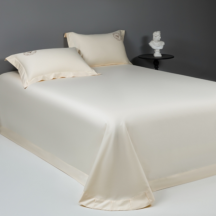 91家纺网 家纺一手货源 找家纺 莉迪娅 2026新款50s双股长绒棉纯色简约绣花床单三件套--小蜜蜂系列 奶油黄