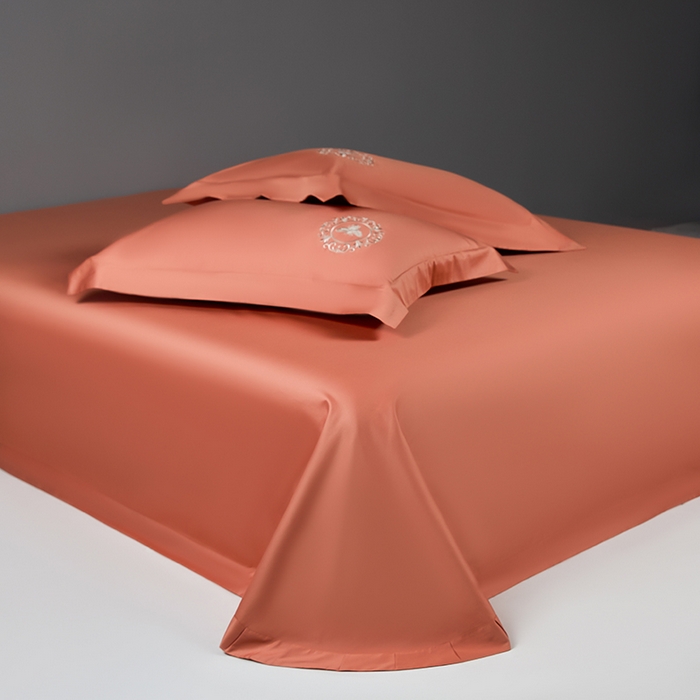 91家纺网 家纺一手货源 找家纺 莉迪娅 2026新款50s双股长绒棉纯色简约绣花床单三件套--小蜜蜂系列 爱玛橙