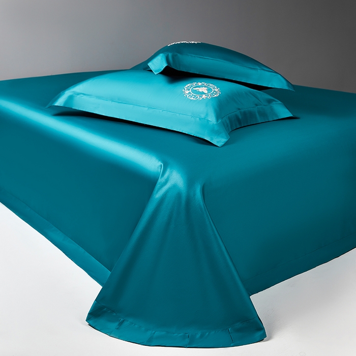 91家纺网 家纺一手货源 找家纺 莉迪娅 2026新款50s双股长绒棉纯色简约绣花床单三件套--小蜜蜂系列 孔雀兰