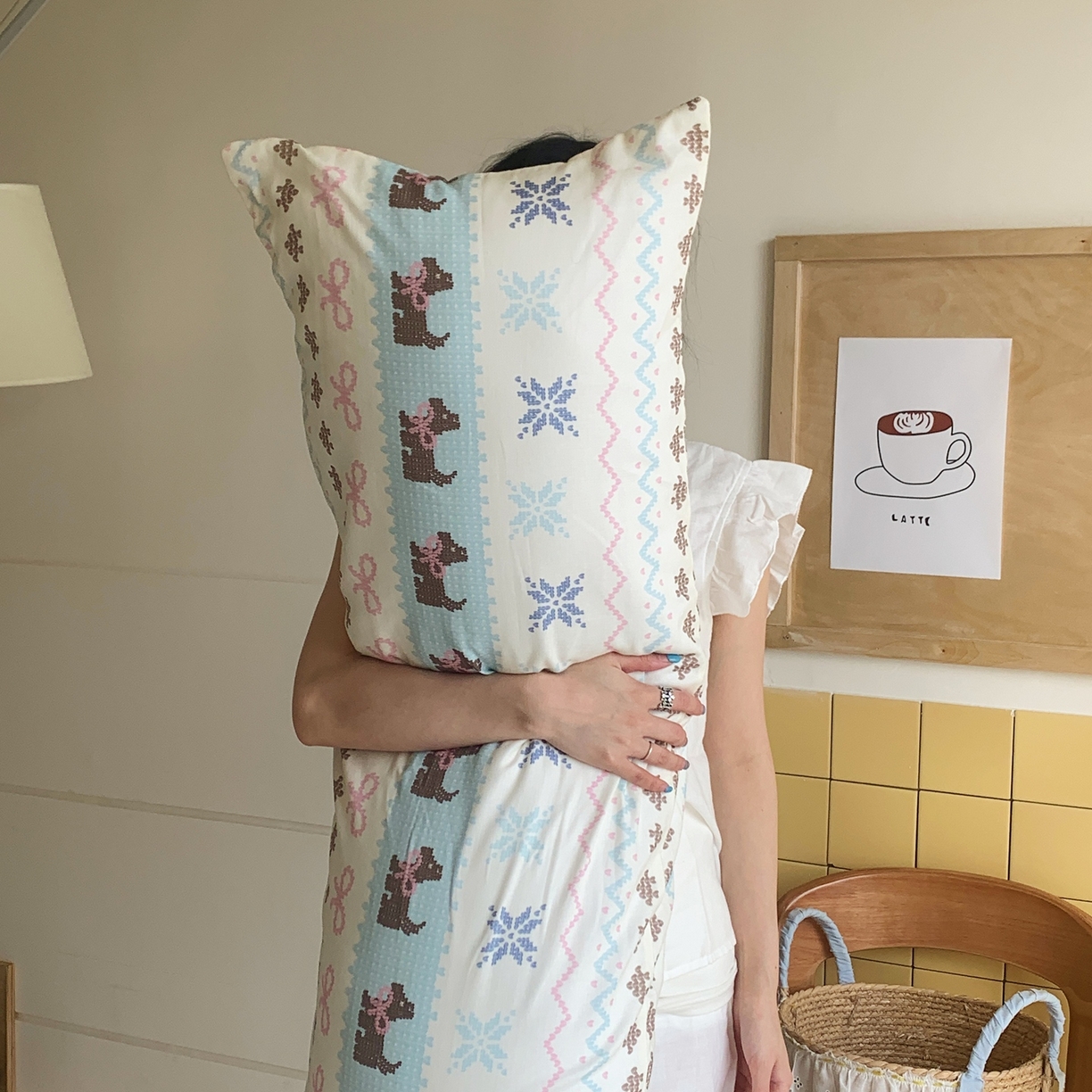 91家纺网 家纺一手货源 找家纺 桃喜 2026新款全棉双层纱巨无霸长抱枕 双层纱长抱枕-费尔岛狗狗蓝