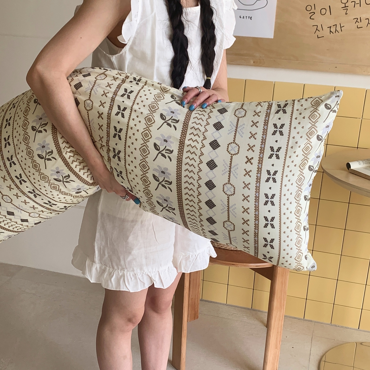 91家纺网 家纺一手货源 找家纺 桃喜 2026新款全棉双层纱巨无霸长抱枕 双层纱长抱枕-复古费尔岛