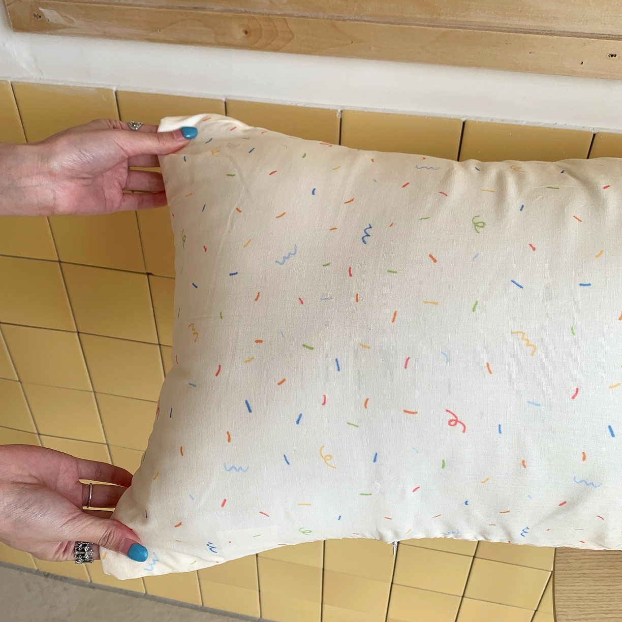 91家纺网 家纺一手货源 找家纺 桃喜 2026新款全棉双层纱巨无霸长抱枕 双层纱长抱枕-奶油派