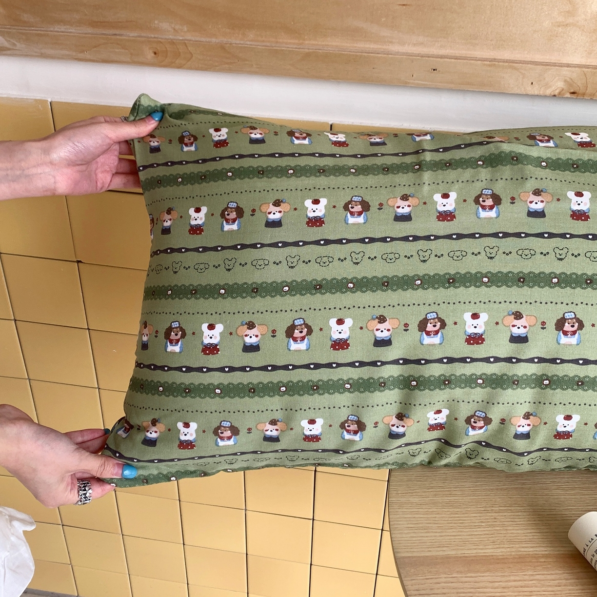 91家纺网 家纺一手货源 找家纺 桃喜 2026新款全棉双层纱巨无霸长抱枕 双层纱长抱枕-森林小狗