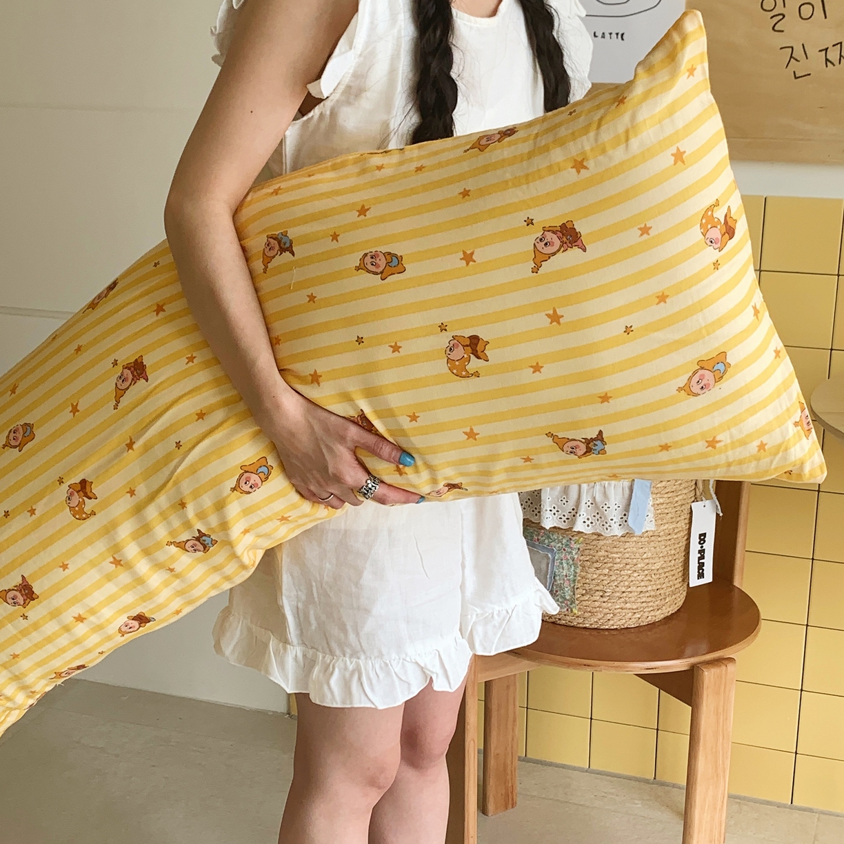 91家纺网 家纺一手货源 找家纺 桃喜 2026新款全棉双层纱巨无霸长抱枕 双层纱长抱枕-晚安小星星