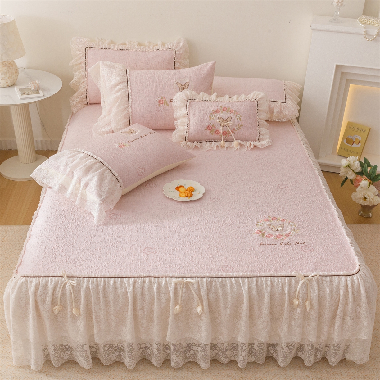 91家纺网 家纺一手货源 找家纺 好儿喜家纺 2026新款夏季冰丝软凉席乙纶凉席床裙空调软席可机洗-漫夏系列 漫夏-浅粉