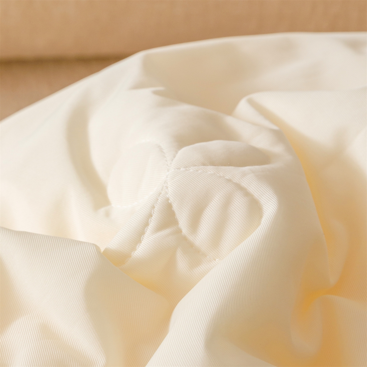 91家纺网 家纺一手货源 找家纺 好儿喜家纺 2026新款软凉席空调软席乙纶凉席床裙可机洗夏被夏凉被空调被四件套-漫夏系列 漫夏-香槟