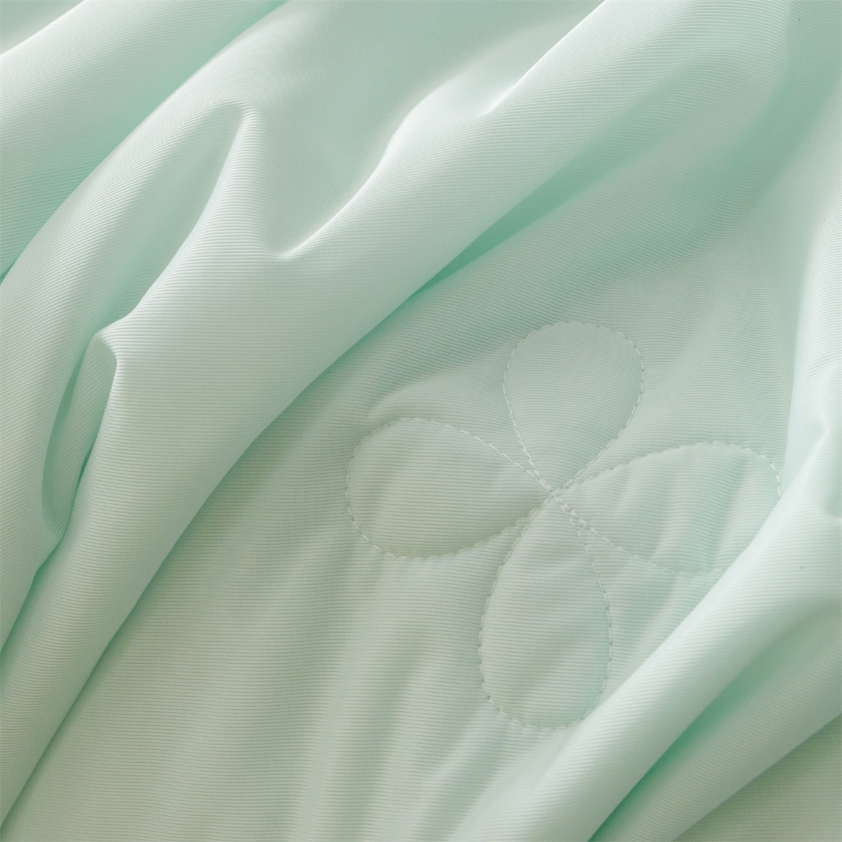 91家纺网 家纺一手货源 找家纺 好儿喜家纺 2026新款软凉席空调软席乙纶凉席床裙可机洗夏被夏凉被空调被四件套-漫夏系列 漫夏-浅绿