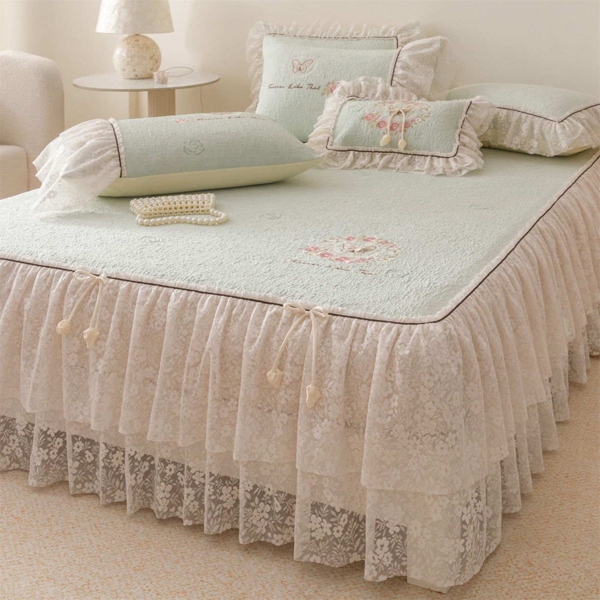 91家纺网 家纺一手货源 找家纺 好儿喜家纺 2026新款软凉席空调软席乙纶凉席床裙可机洗夏被夏凉被空调被四件套-漫夏系列 漫夏-浅绿