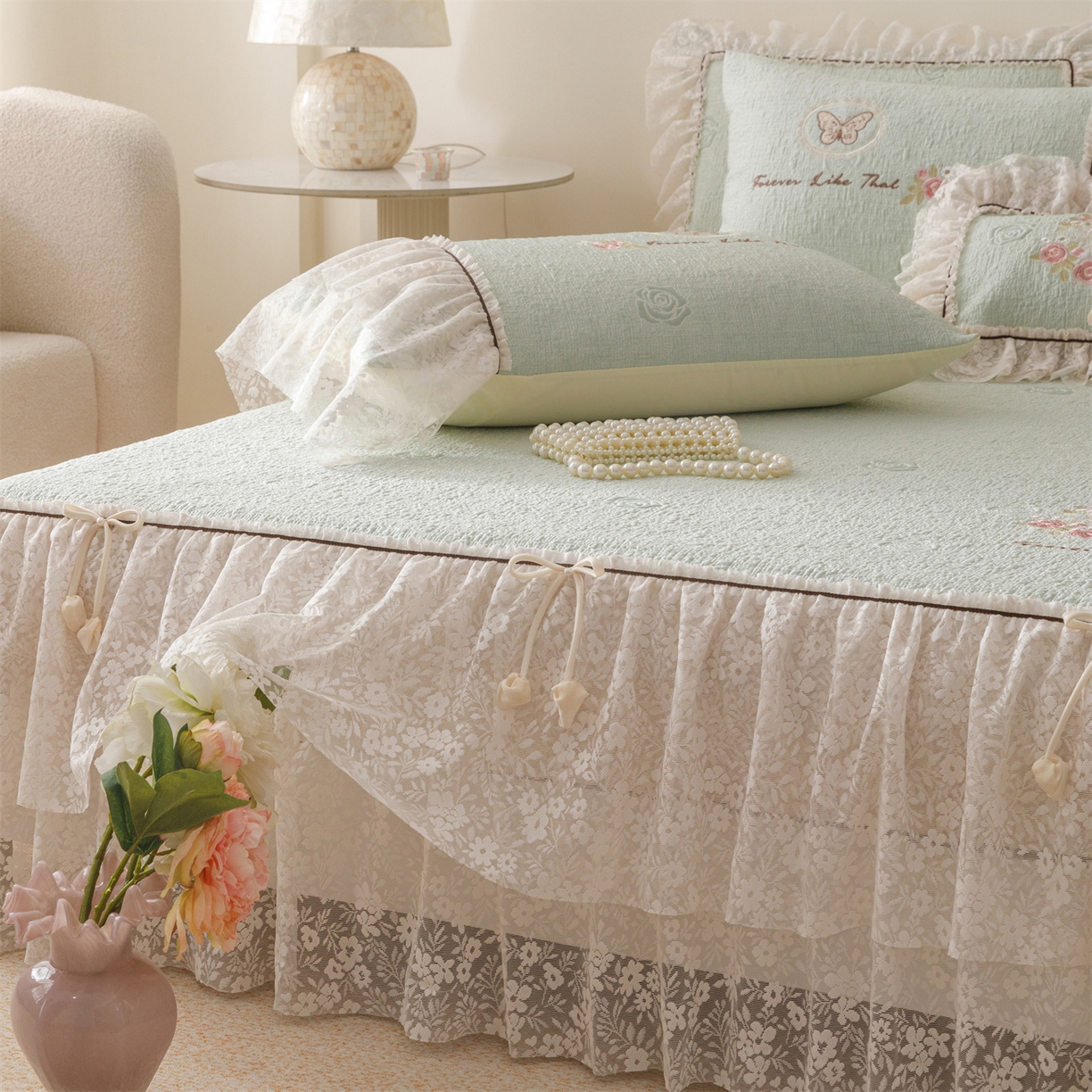 91家纺网 家纺一手货源 找家纺 好儿喜家纺 2026新款软凉席空调软席乙纶凉席床裙可机洗夏被夏凉被空调被四件套-漫夏系列 漫夏-浅绿