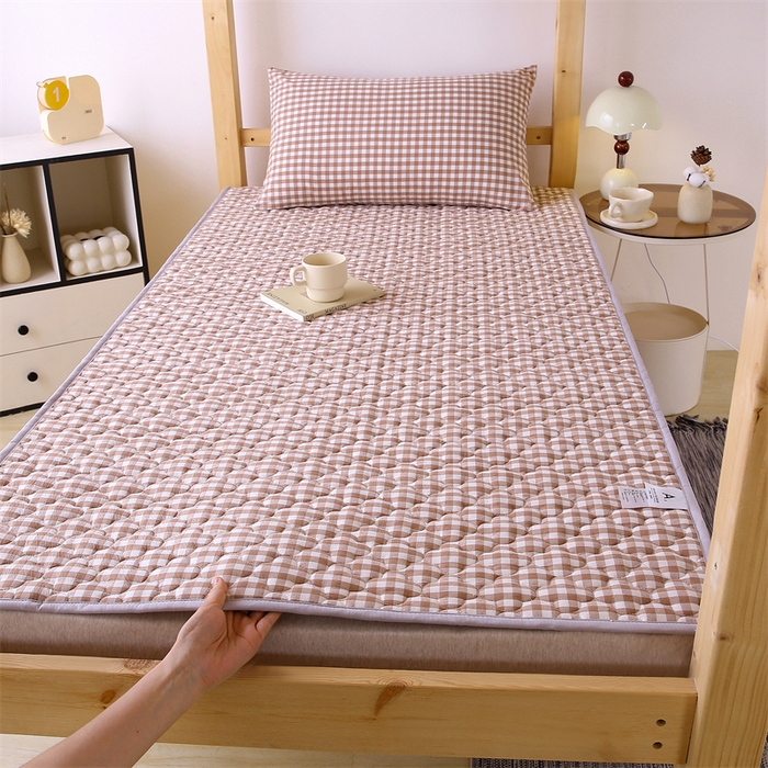 91家纺网 家纺一手货源 找家纺 乐逸家纺 2026新款A类纯棉全棉色织水洗棉床护垫床褥学生宿舍单人出租房专用可水洗床褥软床垫 全棉床褥驼小格