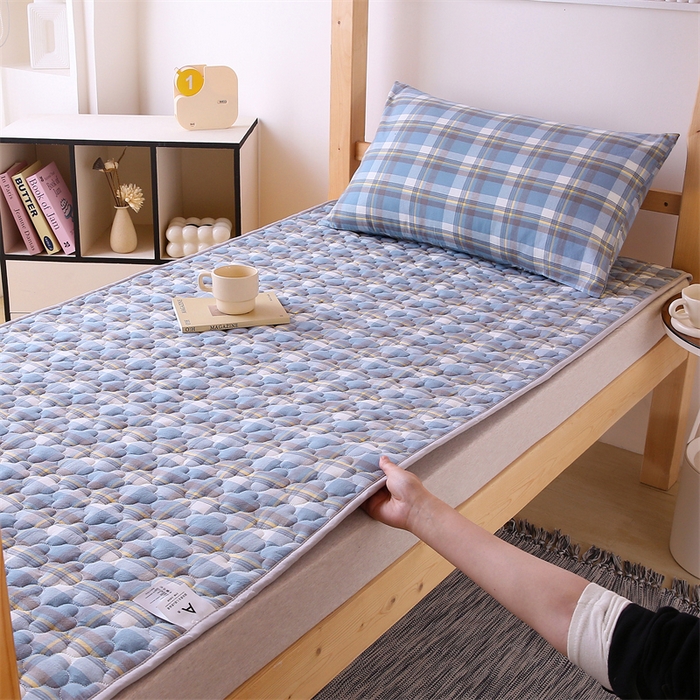 91家纺网 家纺一手货源 找家纺 （总）乐逸家纺 2026新款A类纯棉全棉色织水洗棉床护垫床褥学生宿舍单人出租房专用可水洗床褥软床垫