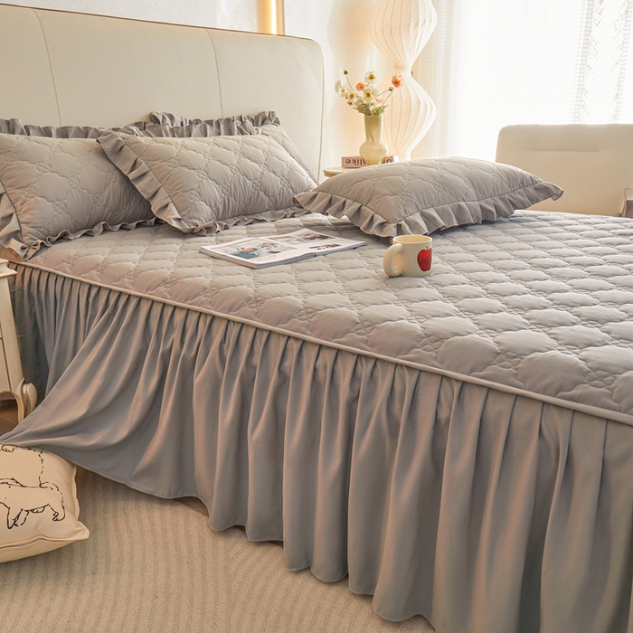 91家纺网 家纺一手货源 找家纺 （总）怡源梦 2026新款幸运草夹棉床裙床裙单品床裙单件