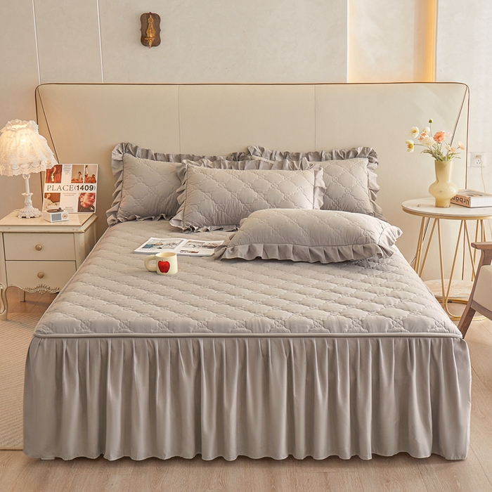 91家纺网 家纺一手货源 找家纺 （总）怡源梦 2026新款幸运草夹棉床裙床裙单品床裙单件