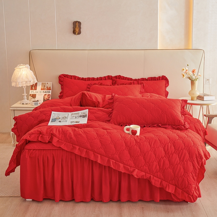 91家纺网 家纺一手货源 找家纺 怡源梦 2026新款幸运草夹棉床裙床裙单品床裙单件 幸运草-大红