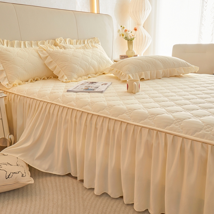 91家纺网 家纺一手货源 找家纺 怡源梦 2026新款幸运草夹棉床裙床裙单品床裙单件 幸运草-米黄