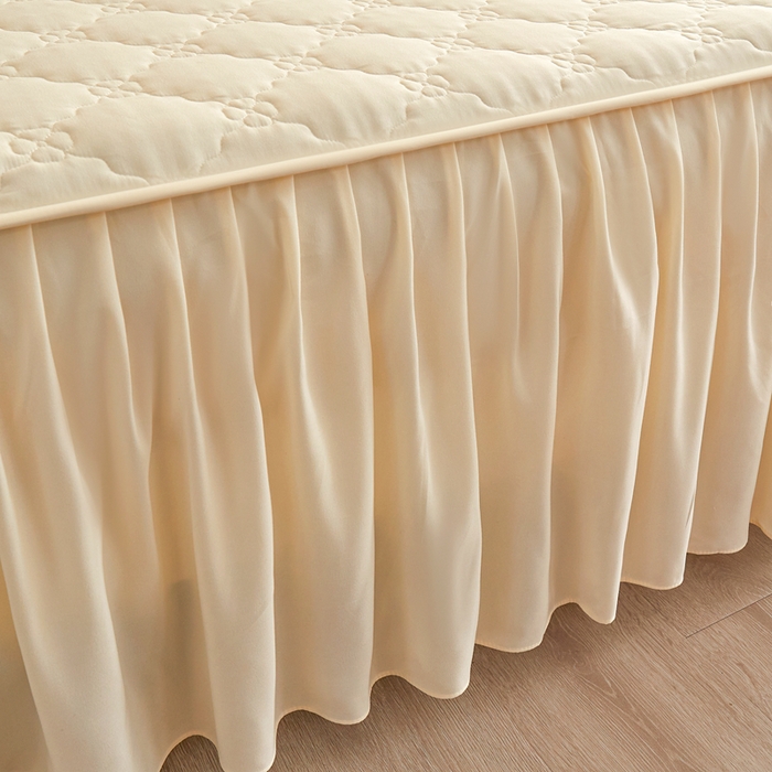 91家纺网 家纺一手货源 找家纺 怡源梦 2026新款幸运草夹棉床裙床裙单品床裙单件 幸运草-米黄