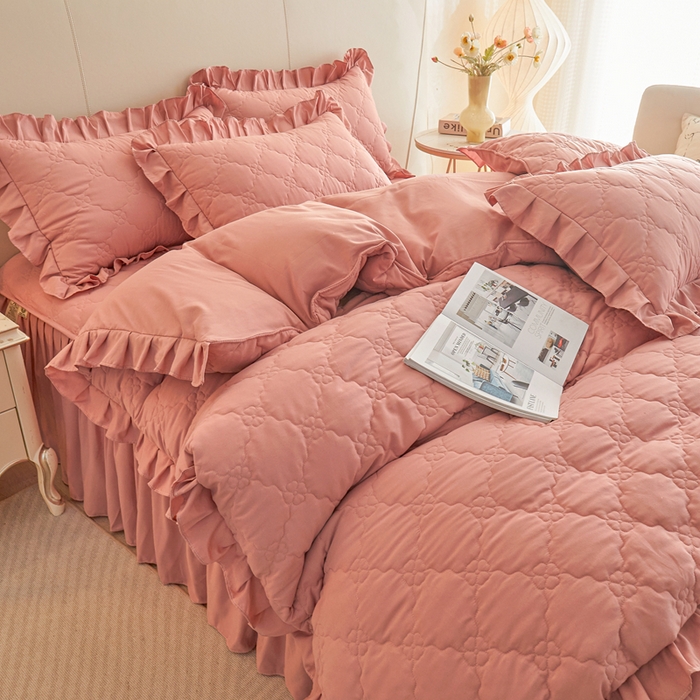 91家纺网 家纺一手货源 找家纺 （总）怡源梦 2026新款幸运草夹棉床裙四件套